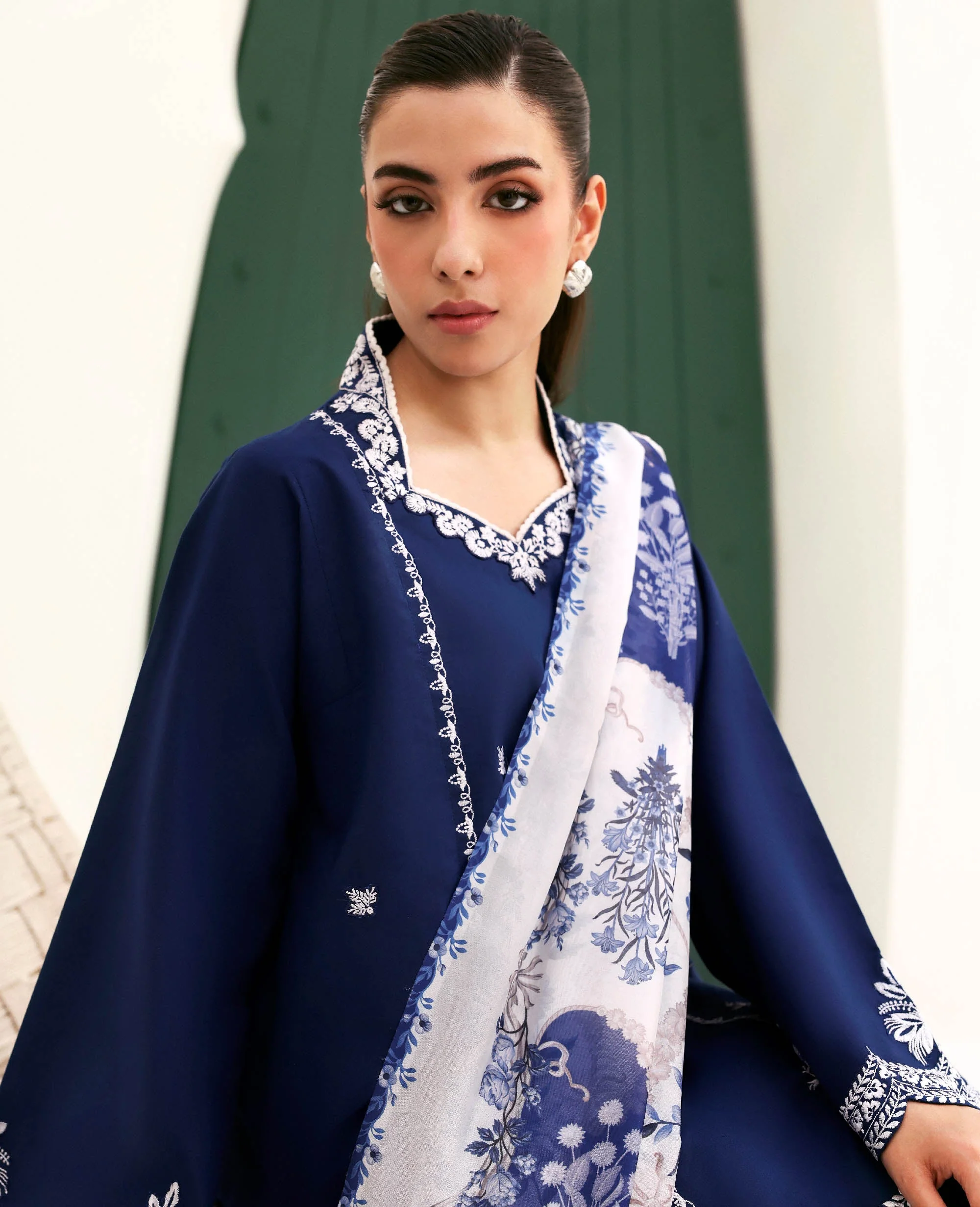 Dahlia - Image 4