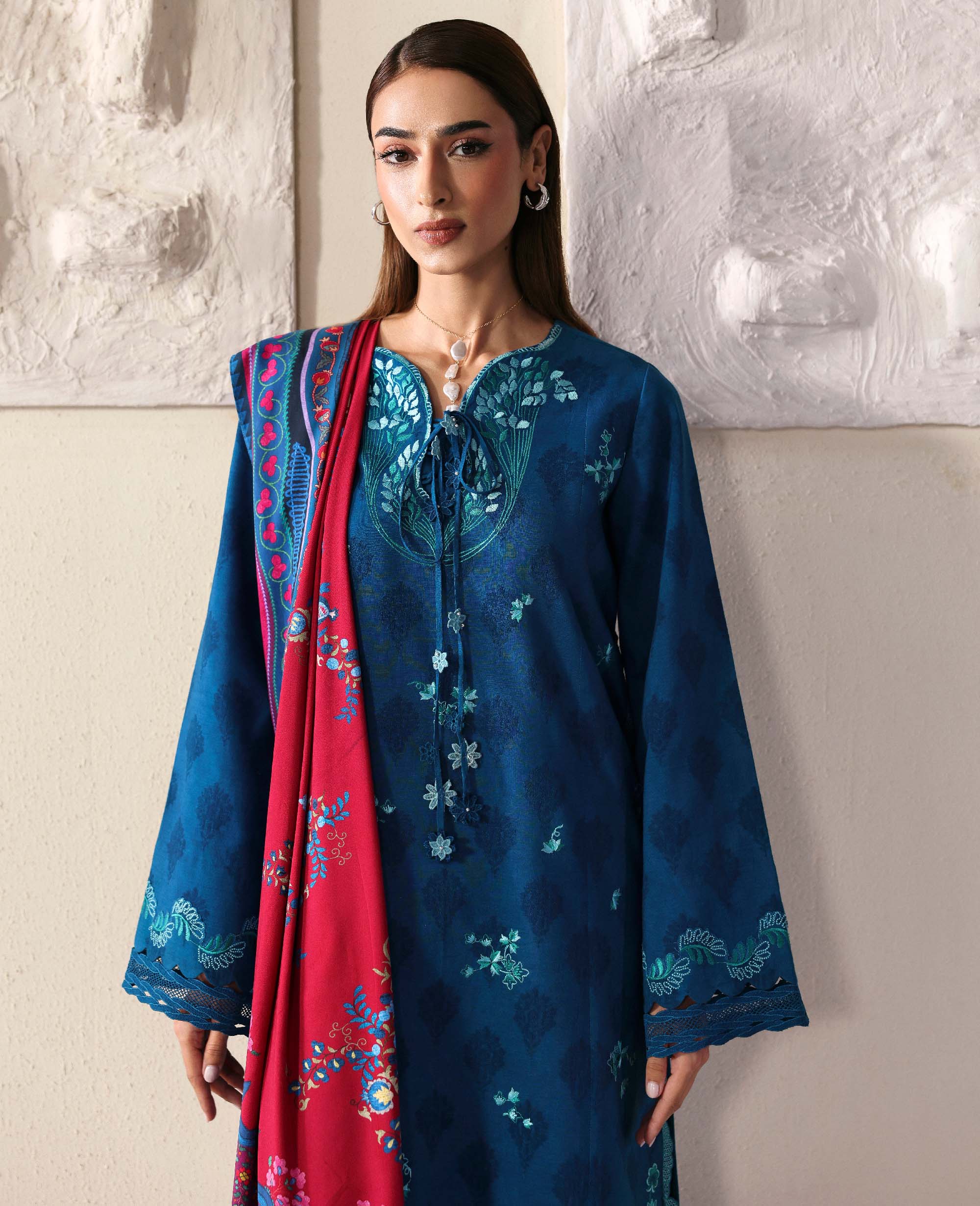 Isaline - Image 3