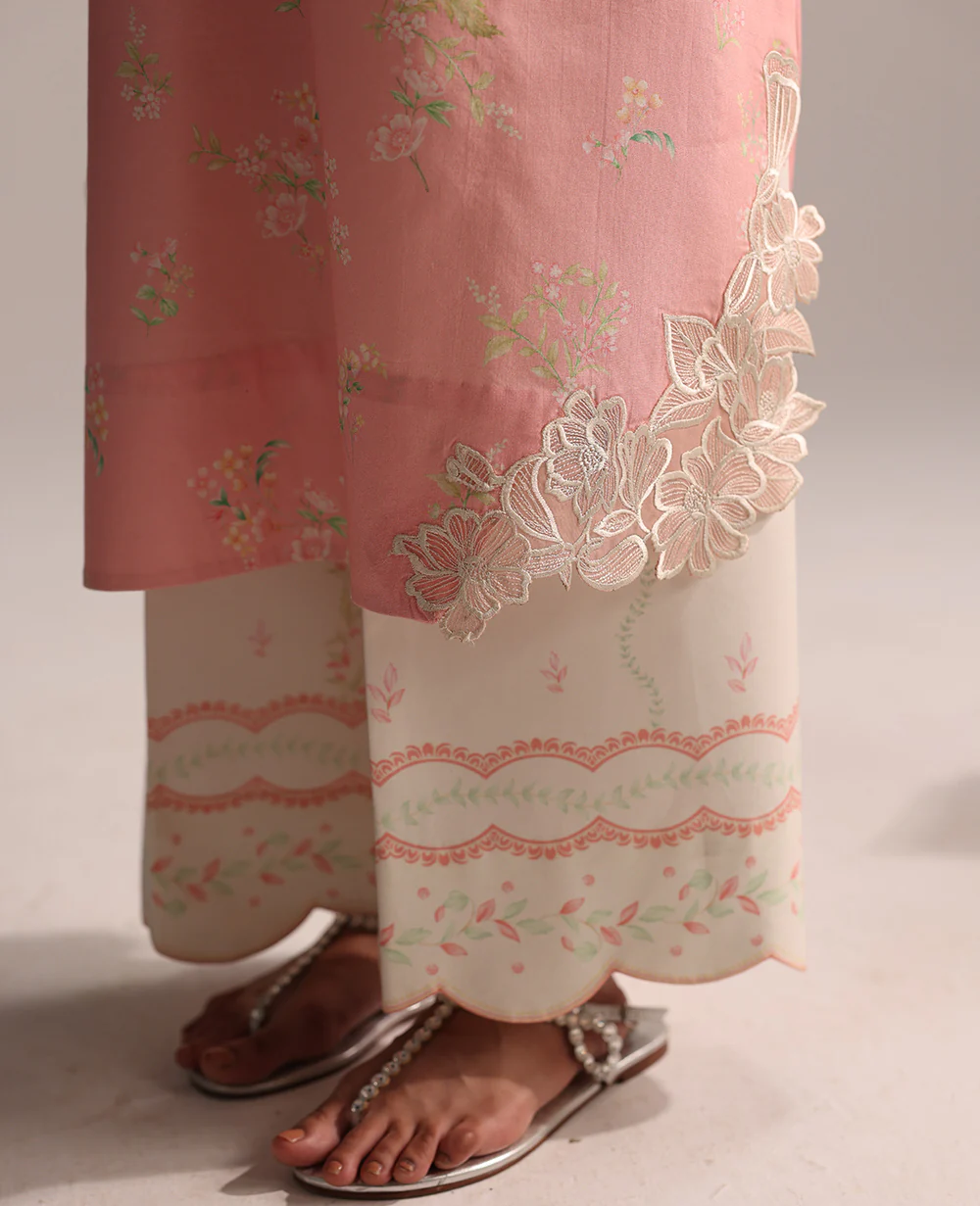 Roselle - Image 5